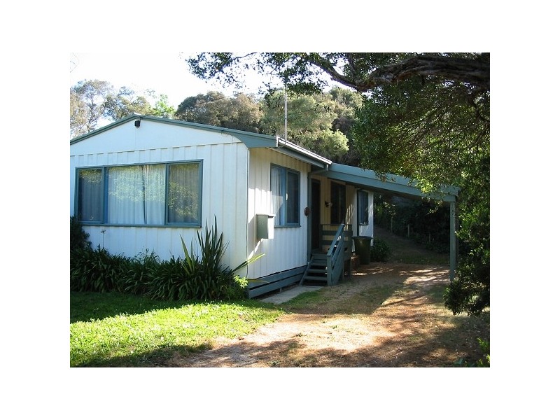 B 17  (51) Sco, Blairgowrie VIC 3942