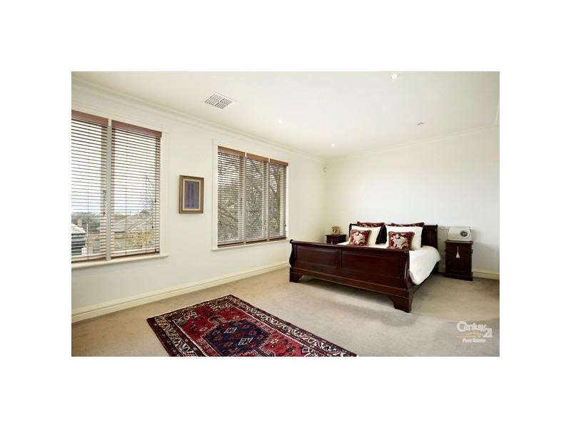 786 Hampton Street, Brighton VIC 3186