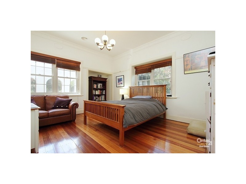 20 Monkstadt Avenue, St Kilda East VIC 3183