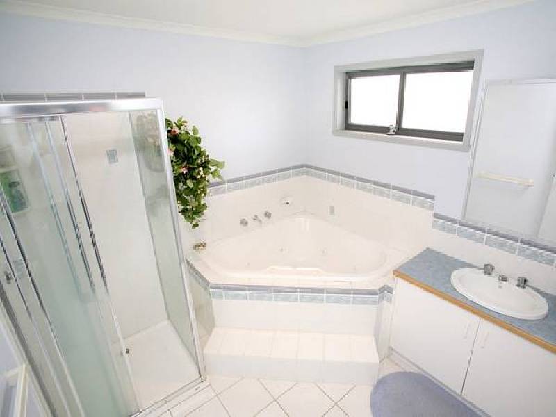 6 Neva Court, Torquay VIC 3228