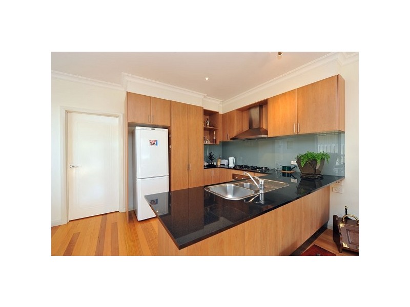 32 Monmouth Street, Newport VIC 3015