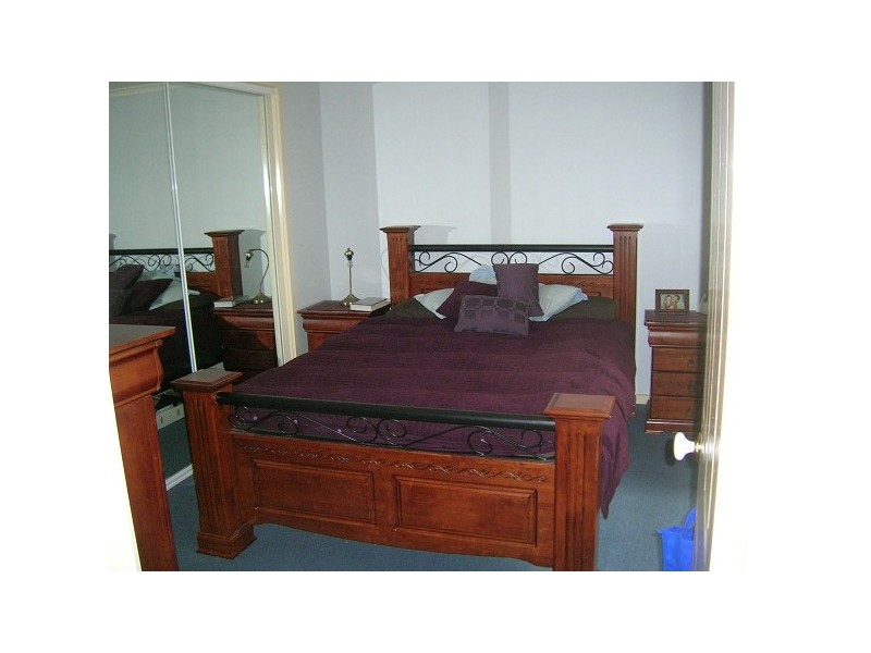 2/22 MCINTYRE DRIVE, Altona VIC 3018