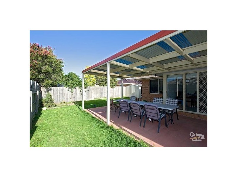 17 VICTORIA STREET, Altona Meadows VIC 3028