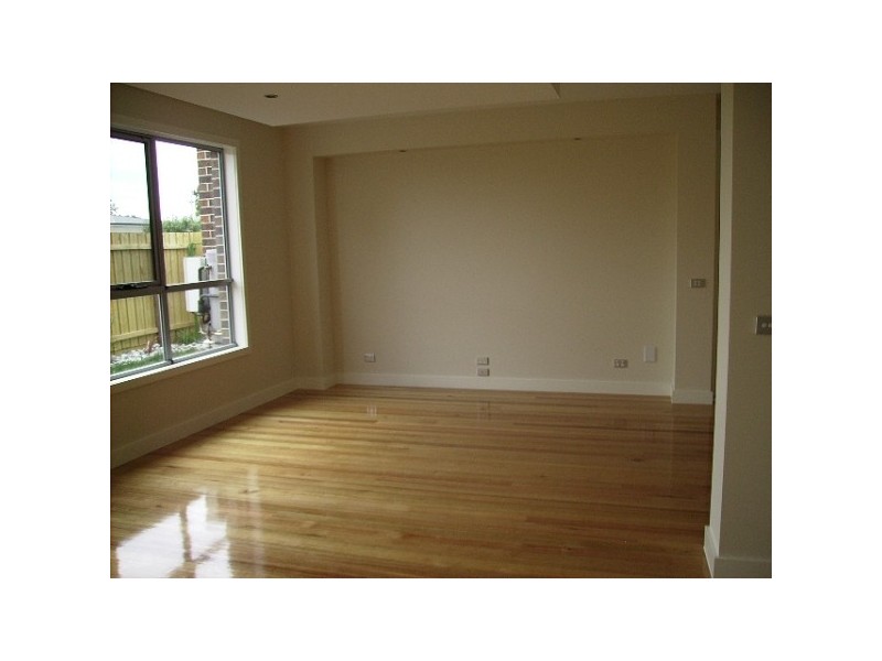 2/46 BLENHEIM ROAD, Newport VIC 3015