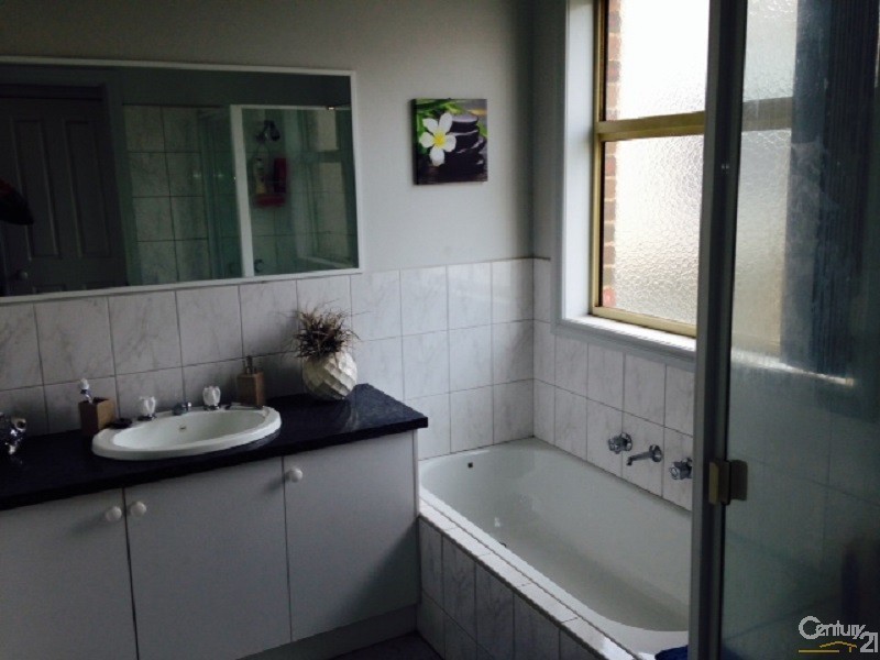 3/70 KOROROIT CREEK ROAD, Williamstown VIC 3016