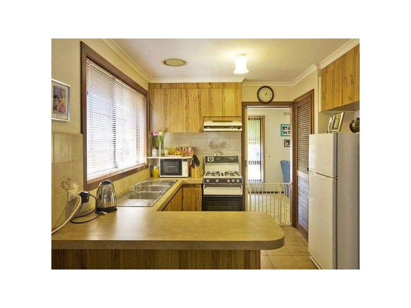 8 TALBOT STREET, Altona Meadows VIC 3028