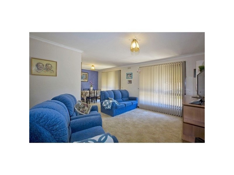 8 TALBOT STREET, Altona Meadows VIC 3028