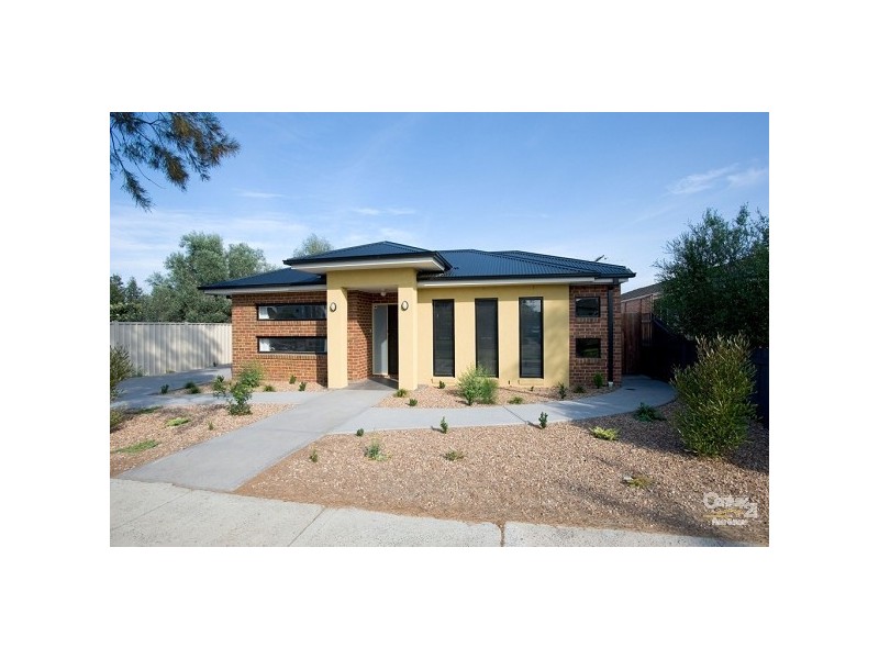 1/1 CONIFER AVENUE, Brooklyn VIC 3012