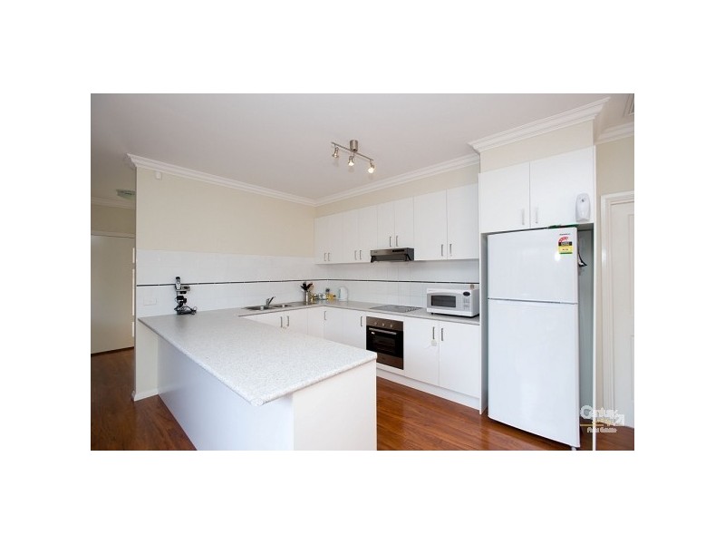 1/1 CONIFER AVENUE, Brooklyn VIC 3012