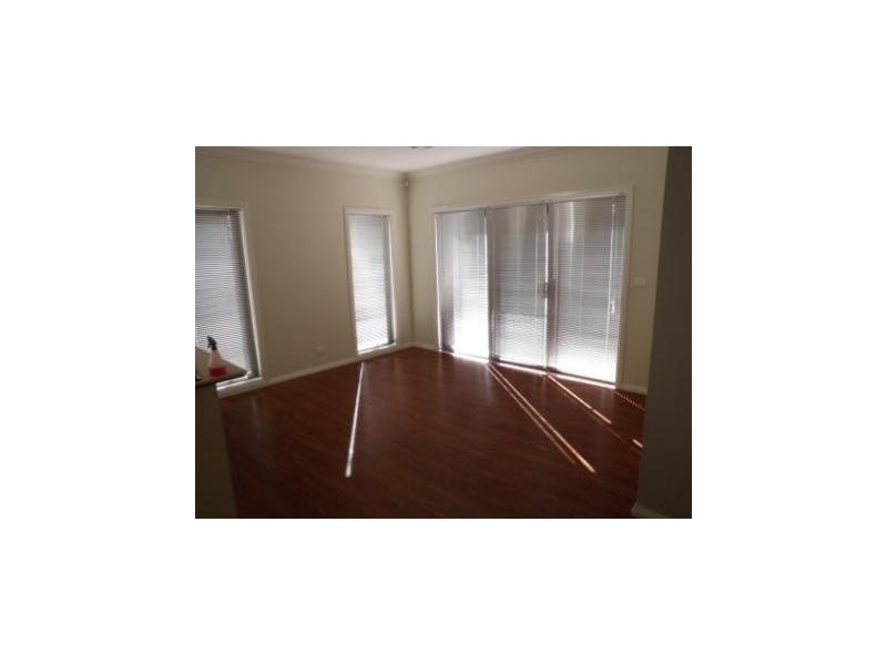 2/1 CONIFER AVENUE, Brooklyn VIC 3012