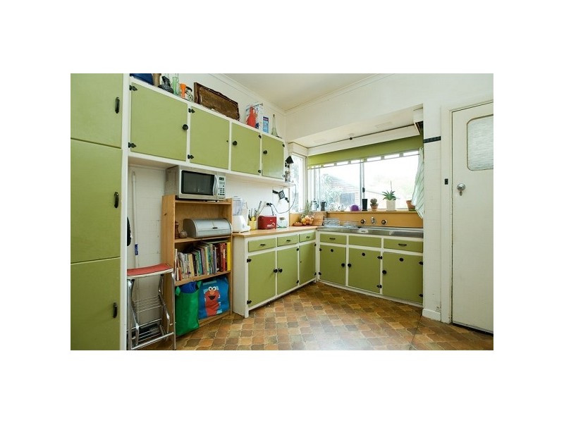 4 Robert Street, Spotswood VIC 3015