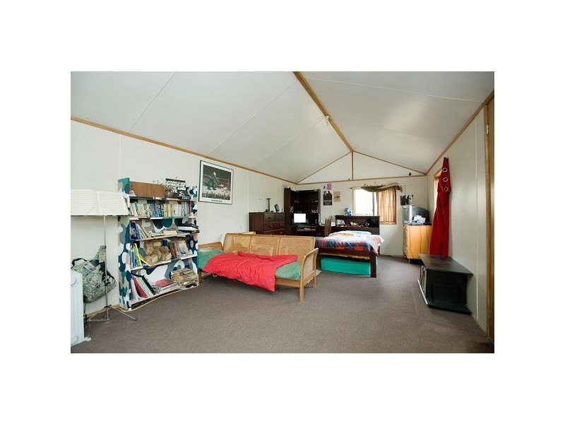 4 Robert Street, Spotswood VIC 3015