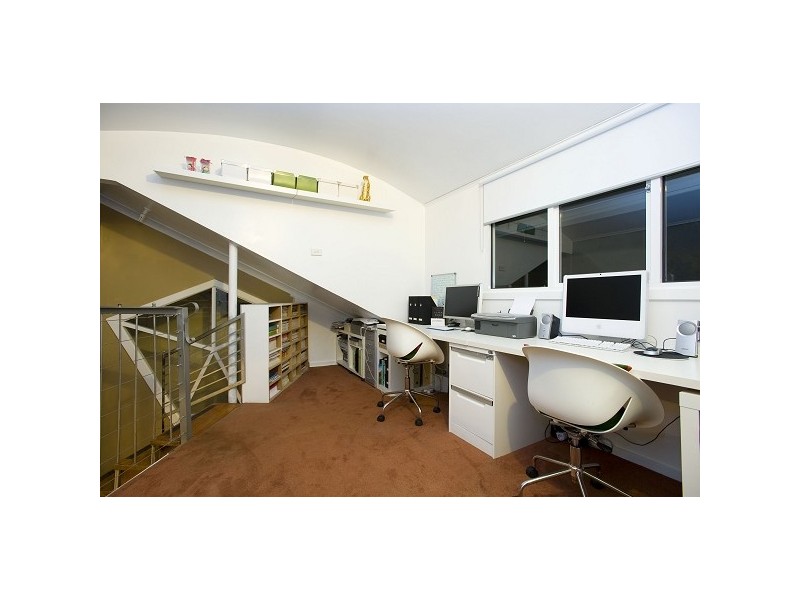 42 Schutt Street,, Newport VIC 3015