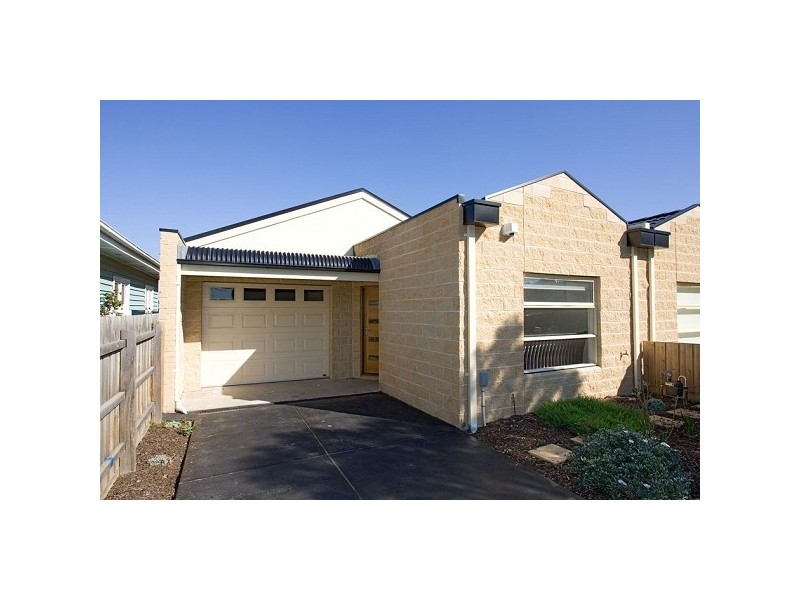 1/15 GORDON STREET, Newport VIC 3015