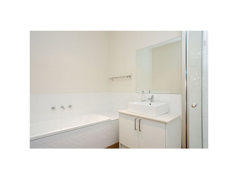 1/15 GORDON STREET, Newport VIC 3015