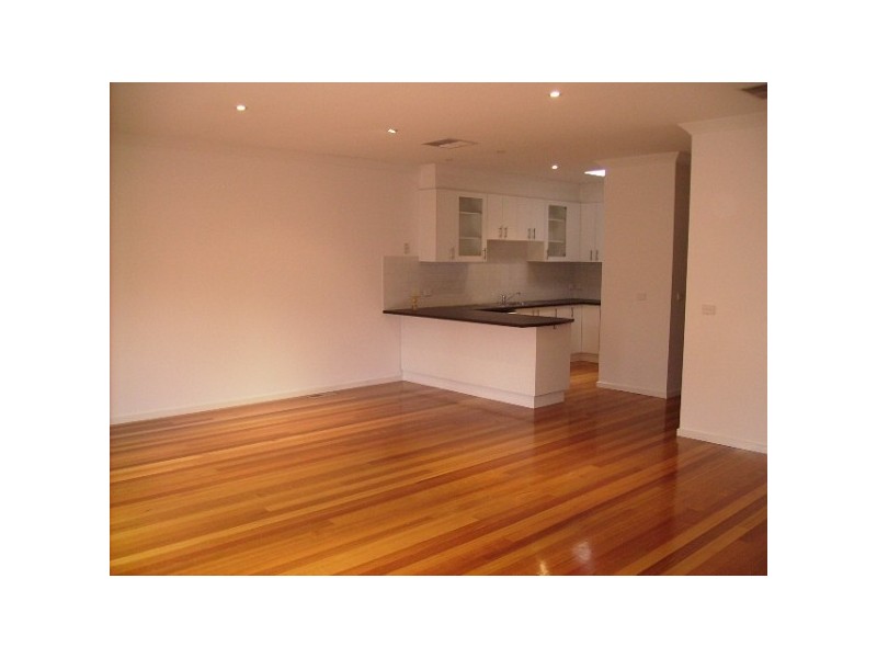 9 VERNIER STREET, Spotswood VIC 3015