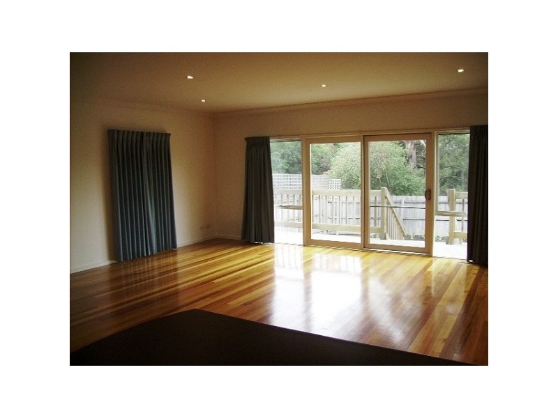 9 VERNIER STREET, Spotswood VIC 3015