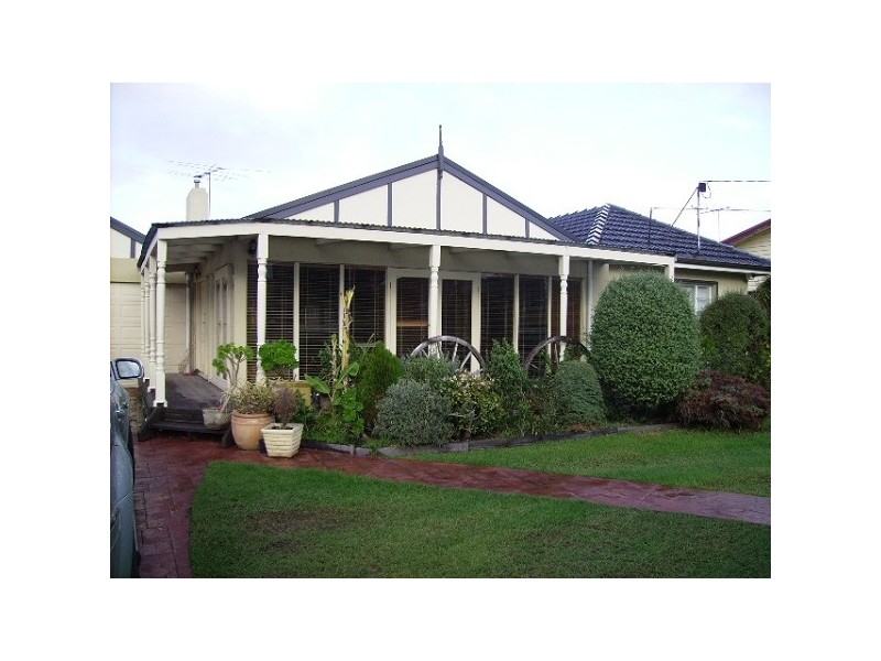 67 KERNOT STREET, South Kingsville VIC 3015