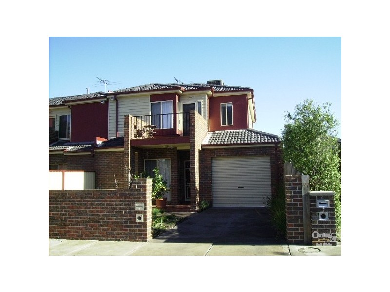 2/1 BASIL STREET, Newport VIC 3015