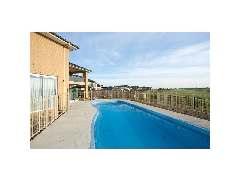 3 Lincoln Park Close, Sanctuary Lakes VIC 3030