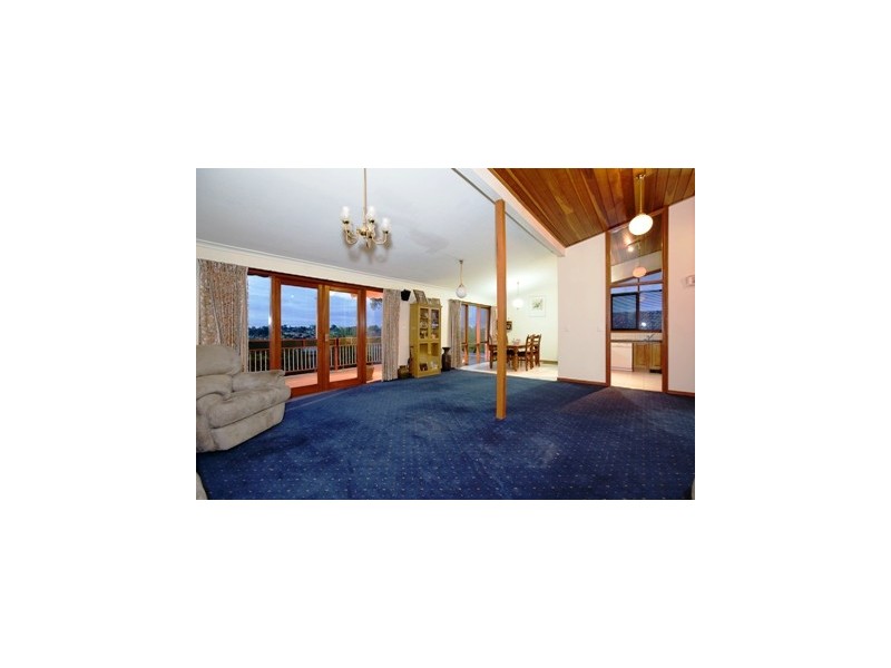 4 Clarks Road, Keilor East VIC 3033