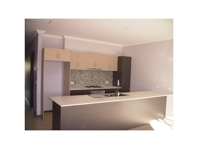 9 KINGHAM STREET, Newport VIC 3015