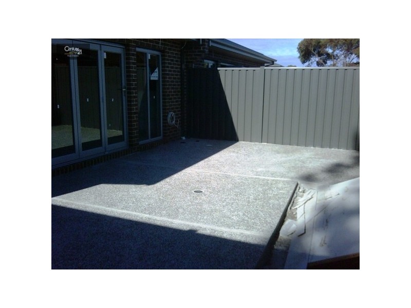 64 Vernon Street, South Kingsville VIC 3015