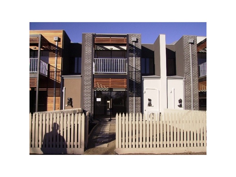 11 KINGHAM STREET, Newport VIC 3015