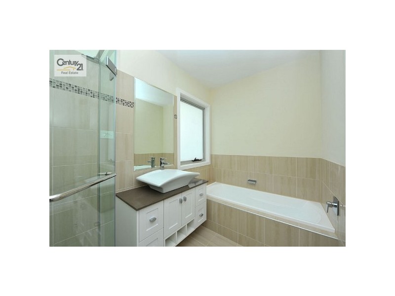 18 Edward Avenue, Altona North VIC 3025