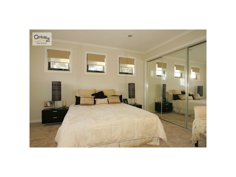 18 Edward Avenue, Altona North VIC 3025