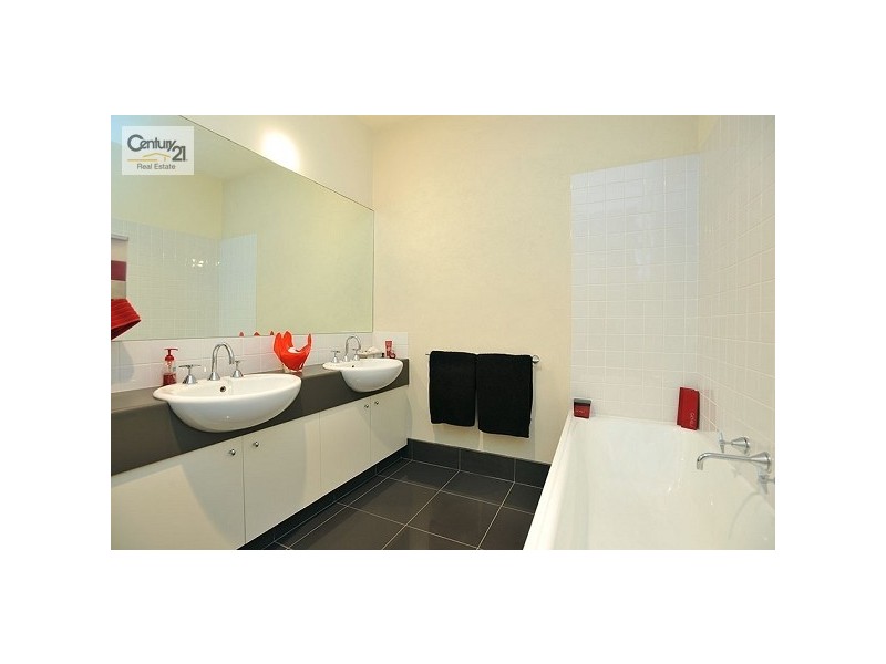 3/1-3 Noordeene Avenue, Altona VIC 3018