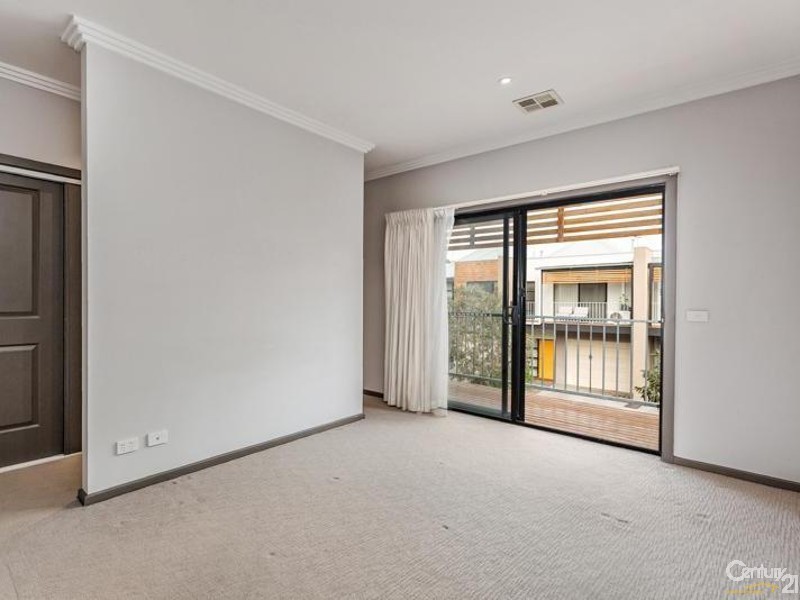 7/119 BLACKSHAWS ROAD, Newport VIC 3015