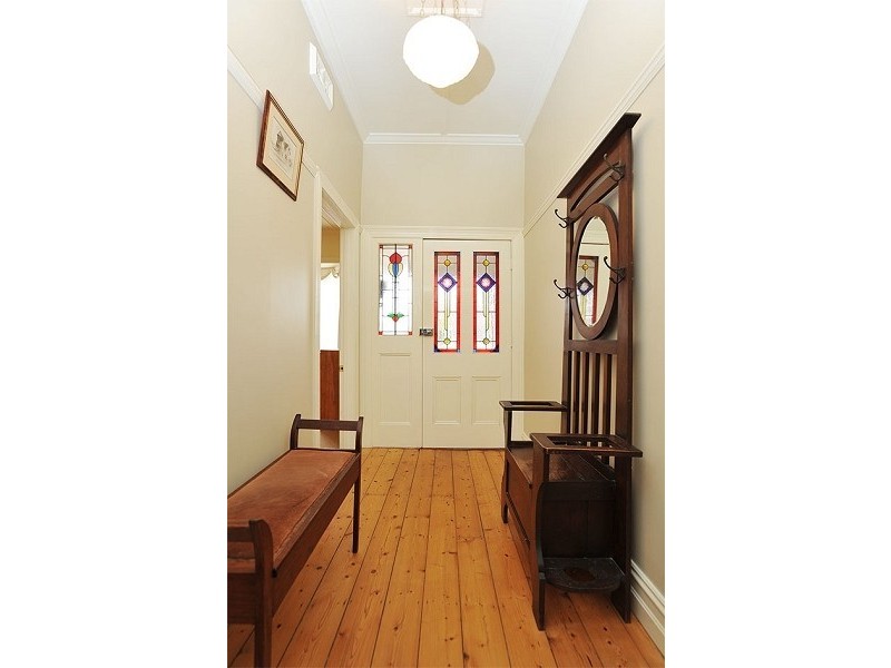 18 Jack Street, Newport VIC 3015