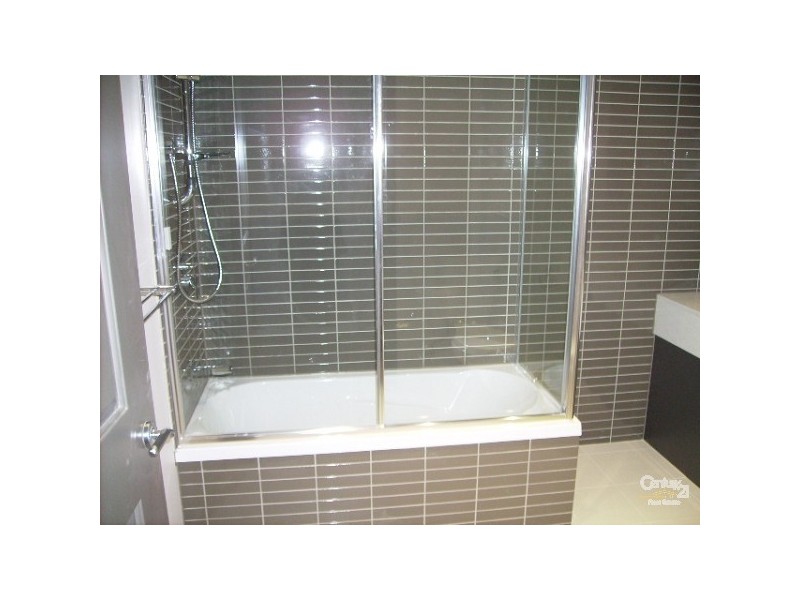 1/119 BLACKSHAWS ROAD, Newport VIC 3015