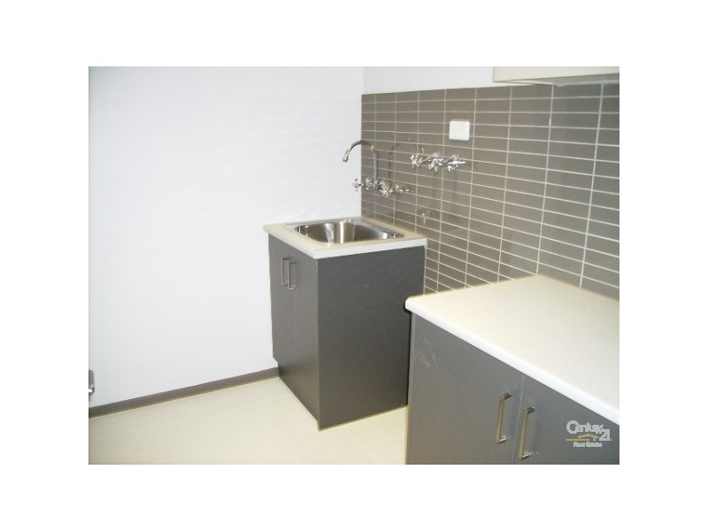 1/119 BLACKSHAWS ROAD, Newport VIC 3015