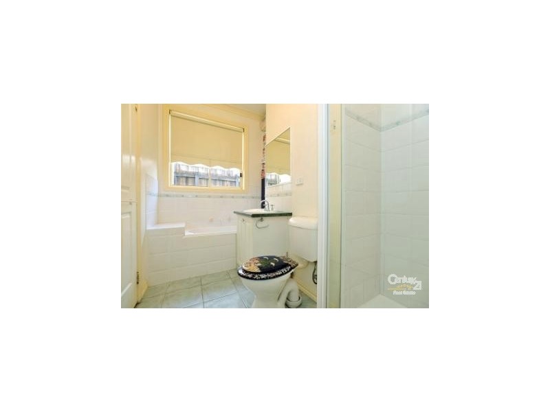 1/19 Stanlake Street, Footscray VIC 3011