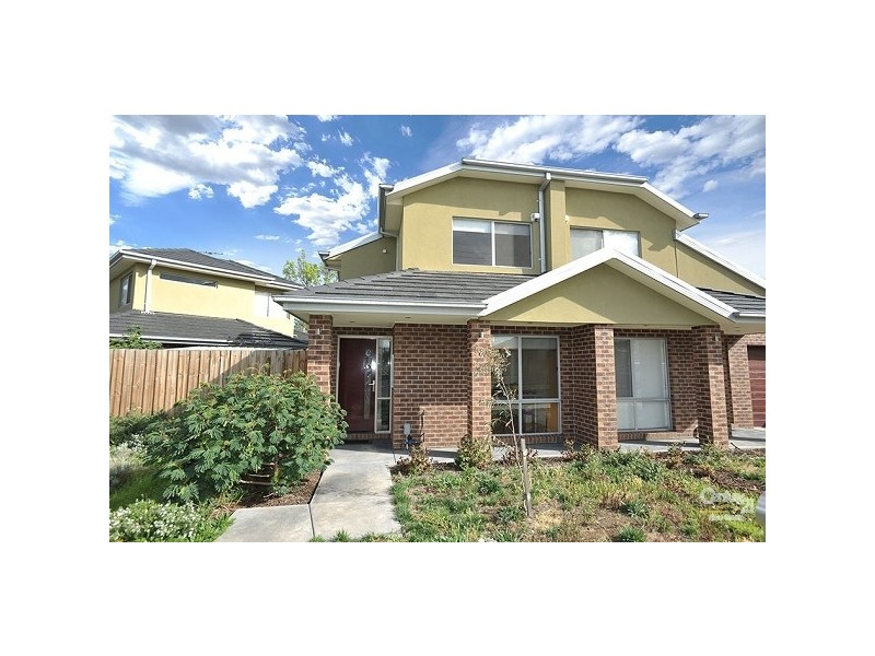 2/1 Douglas Street, Altona North VIC 3025