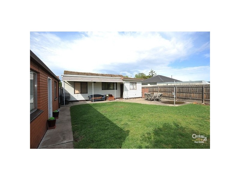 10 Staughton Street, Sunshine VIC 3020