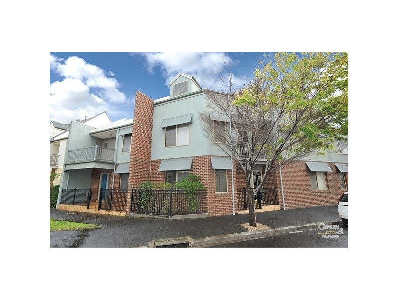 86 Gatehouse Drive, Kensington VIC 3031