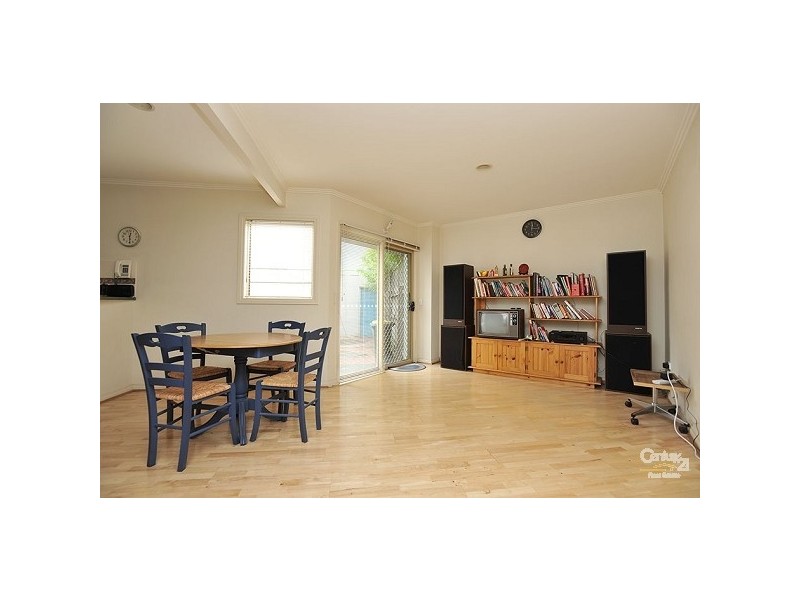 86 Gatehouse Drive, Kensington VIC 3031