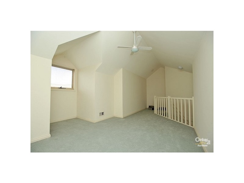 86 Gatehouse Drive, Kensington VIC 3031