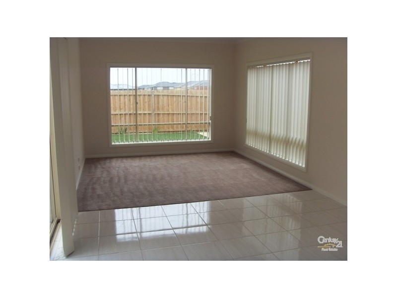 2/11 Swinbourne Circuit, Truganina VIC 3029