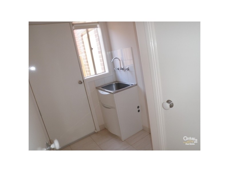 2/11 Swinbourne Circuit, Truganina VIC 3029