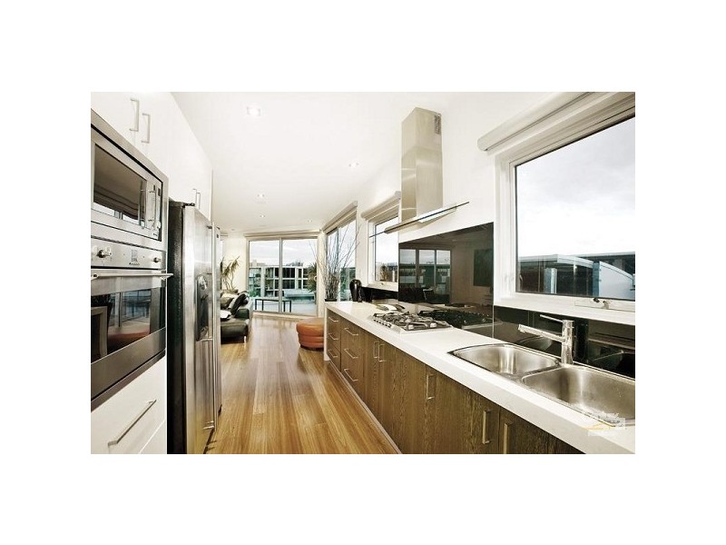 8/47 JOHNSTON STREET, Port Melbourne VIC 3207