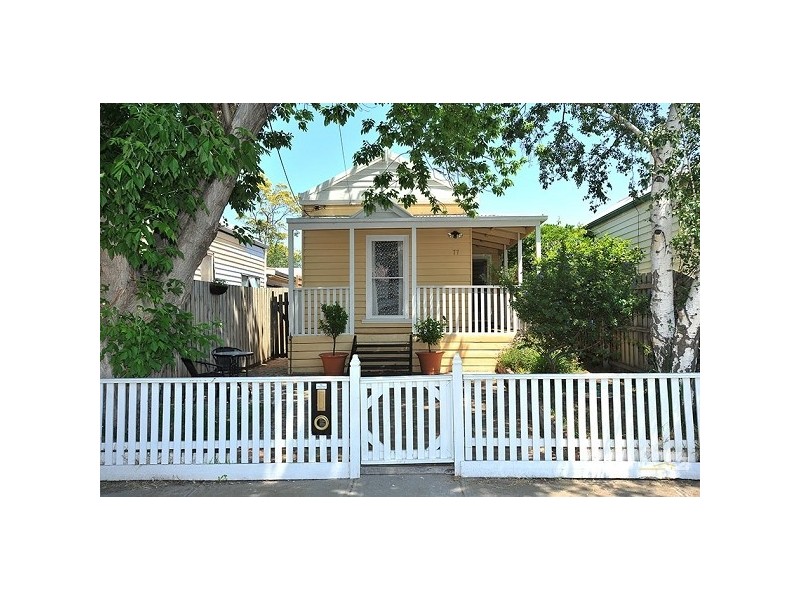 77 Oakbank Street, Newport VIC 3015