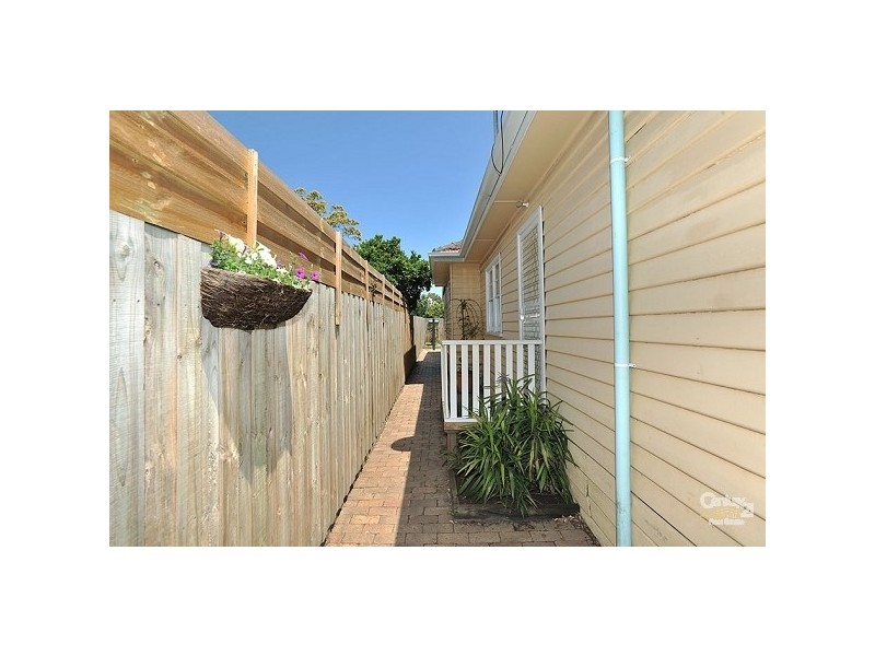 77 Oakbank Street, Newport VIC 3015