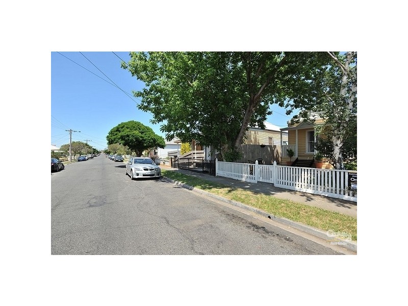 77 Oakbank Street, Newport VIC 3015