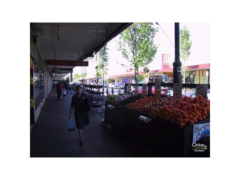 77 Oakbank Street, Newport VIC 3015