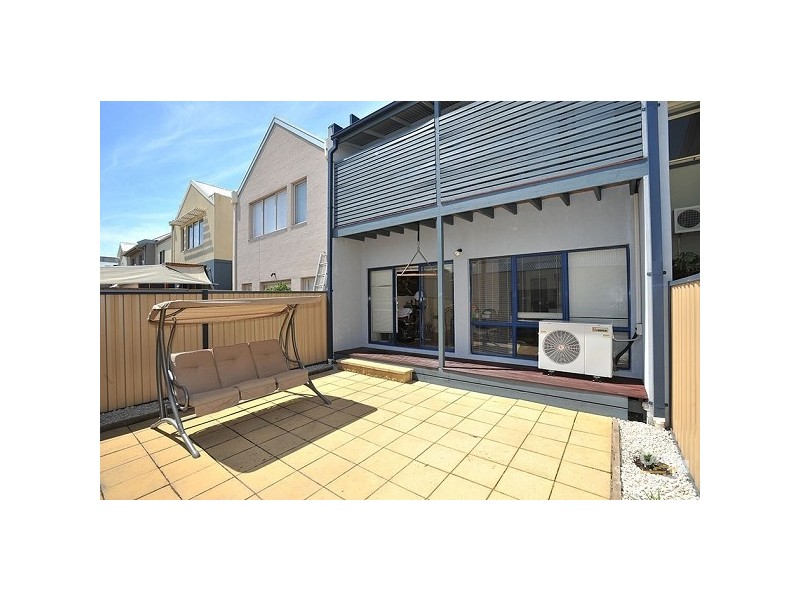 305 Melbourne Road, Newport VIC 3015