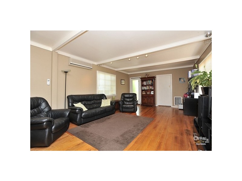 77 OAKBANK STREET, Newport VIC 3015